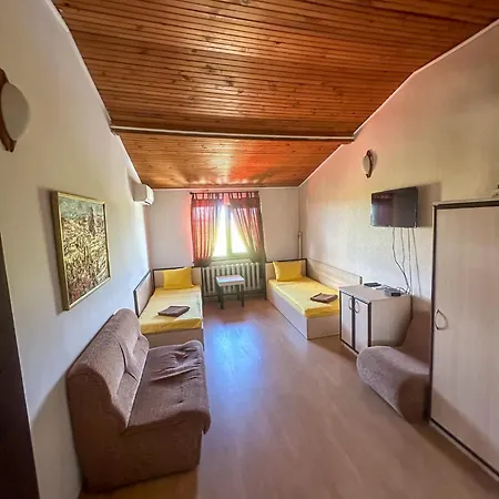 тракарт-парк Motel *